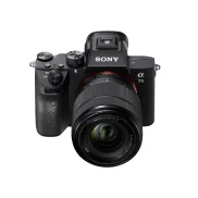 Cámara Mirrorless Sony Alpha 7 III de 24.2 MP y 28-70mm