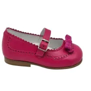 Merceditas clásicas de piel para niñas en camel o fucsia