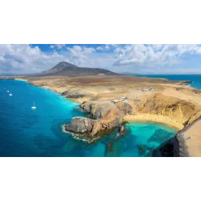 6 días en Lanzarote desde 178€: Vuelo, Alojamiento y Coche