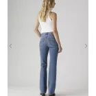 Jeans Bootcut Wedgie de Levis para un estilo único