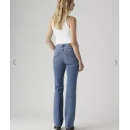 Jeans Bootcut Wedgie de Levis para un estilo único