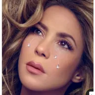 Versión Diamante - Las mujeres ya no lloran de Shakira