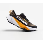 Zapatillas Kiprun Kipsummit Max para running trail en naranja y negro