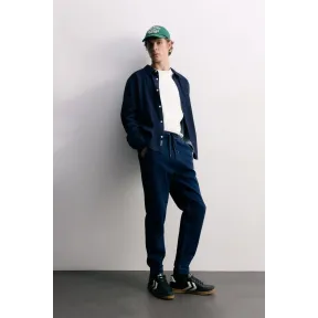 Jogger jeans cómodos y modernos