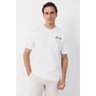 Camiseta Cortefiel con diseño gráfico