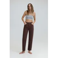 Jeans de tiro alto para mamás