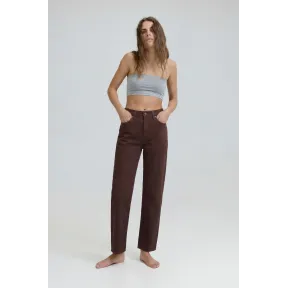 Jeans de tiro alto para mamás