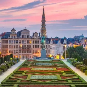 Vuelos y Hotel a Bruselas: 3 días por 105€