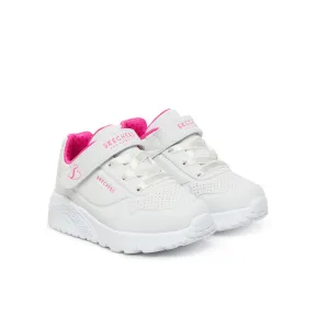 Skechers negros para niños de 21 a 26 por 30,99€