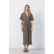 Vestido estructurado con cinturón de Cortefiel (S, M, L)