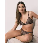 Braga brasileña y sujetador de tul estampado