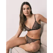 Braga brasileña y sujetador de tul estampado