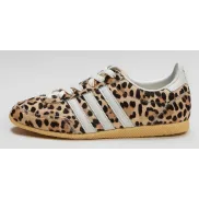 Zapatillas Japan de Adidas Originals con Estampado de Leopardo.