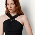 Top Mujer Halter Acanalado con Detalle de Resina Amazon Essentials