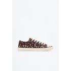 Zapatilla animal print con puntera de tejido
