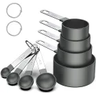 Tazas y cucharas medidoras apilables negras para cocinar