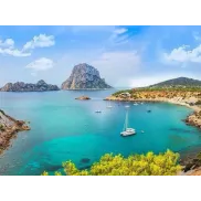 Ferry + Apartahotel 3★ en Ibiza: 4 noches con desayuno