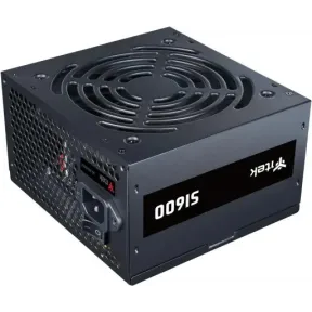 Fuente 600W de alimentación eficiente y potente.