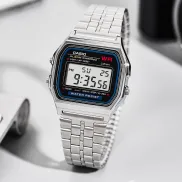 Casio A159WA-N1DF: Reloj cuadrado vintage con correa de acero