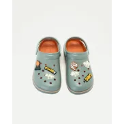 Zuecos Kids Verde para baño de niño