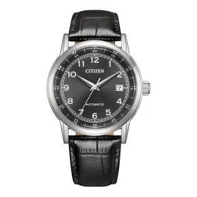 Reloj automático Citizen con esfera negra y correa de piel.