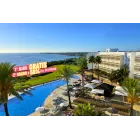 Cádiz: Escapada 4* con media pensión y niño gratis desde 95