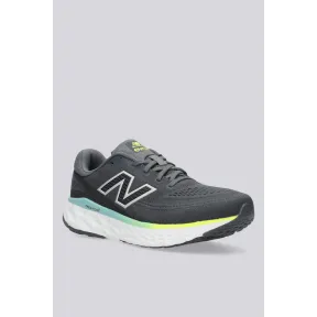 Evoz de New Balance: Innovación en Calzado Deportivo