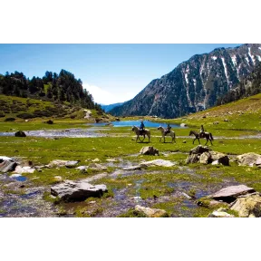 Ruta a Caballo y Desayuno en Hotel 3* en Andorra