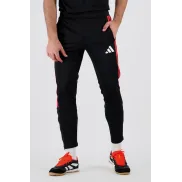 Tiro 26 Pantalón adidas para un estilo deportivo