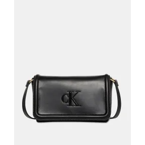 Bolso CK Negro con cierre solapa y bandolera
