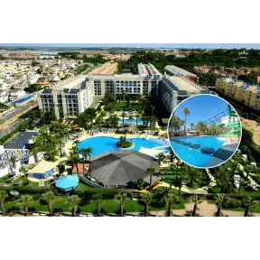 Islantilla 4★ con Media Pensión y Toboganes desde 79€pers
