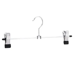 Perchas metálicas con clips Amazon Basics: pack de 20 por 11,17 €