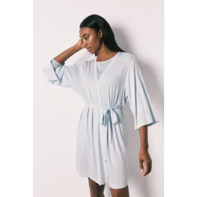 Bata suave azul midi de viscosa.