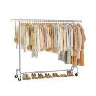 Burro de Ropa Portátil con Ruedas SONGMICS Plata 45 x 160-200 cm