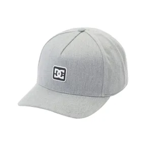 Gorra de DC Shoes para un estilo urbano y cómodo