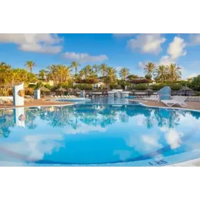4 Noches en Lanzarote: Todo Incluido Vuelos + Hotel 4★