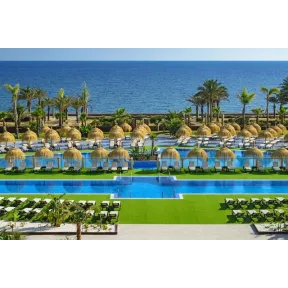 Hotel 5* en Almería: 1 noche + desayuno y Spa 2x1