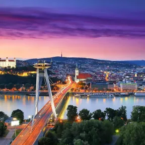 Bratislava, Eslovaquia: 4 Días desde 145€ Vuelo y Coche