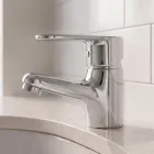 Grifo de lavabo monomando con accesorios y conexiones universales
