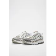 P-6000 Nike: Zapatillas de Estilo y Comodidad