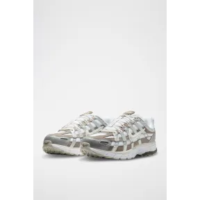 P-6000 Nike: Zapatillas de Estilo y Comodidad