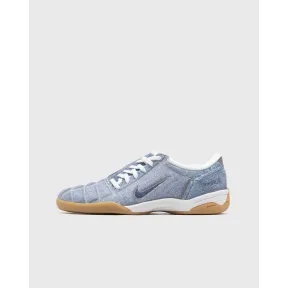 Denim T90 Nike: Zapatos de estilo único.