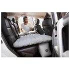 Coche con colchón de aire para mayor comodidad