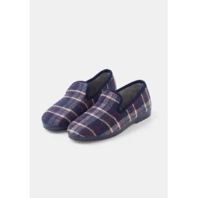 Zapatillas cómodas para casa: 2 pares disponibles.