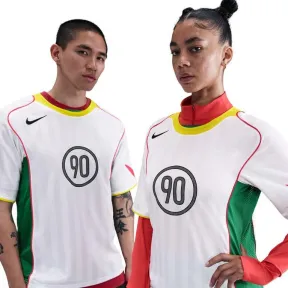 Camiseta Nike T90 Energy para adulto con estilo retro