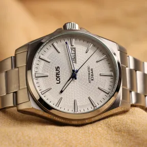 Lorus reloj automático plateado y blanco