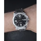 Reloj Casio 45mm: clásico, contundente y esfera negra
