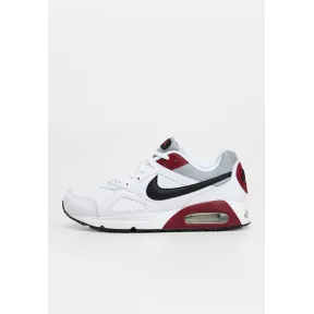 Zapatillas NIKE AIR MAX IVO - Plateadas y cómodas.