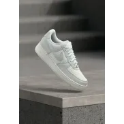 Descuento del 49% en NIKE AIR FORCE 1