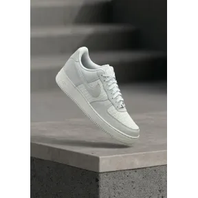 Descuento del 49% en NIKE AIR FORCE 1